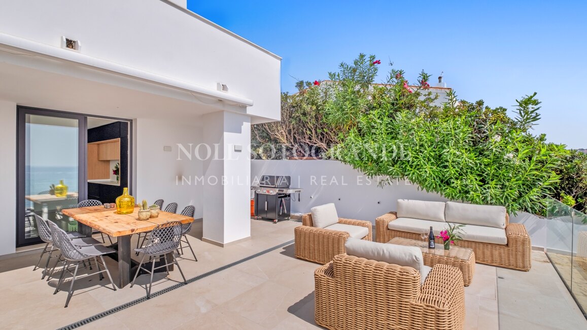 Spektakuläre Strandvilla zur Miete in Torreguadiaro, nahe Sotogrande