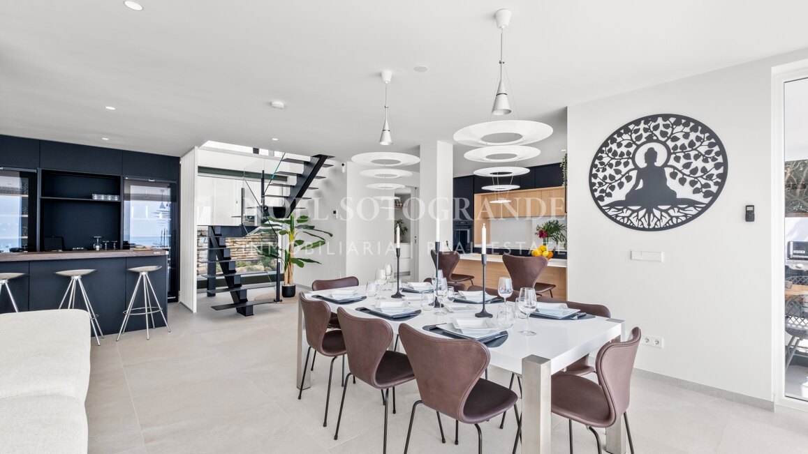 Spektakuläre Strandvilla zur Miete in Torreguadiaro, nahe Sotogrande