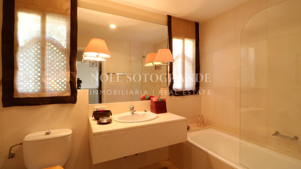 Spacious 5-Bed Villa for Sale in Altos de Valderrama, Sotogrande