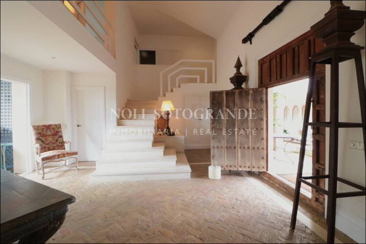 Spacious 5-Bed Villa for Sale in Altos de Valderrama, Sotogrande