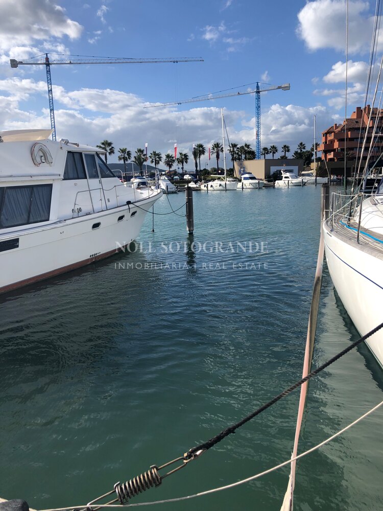 Sotogrande Marina, 15 Meter Liegeplatz zu verkaufen Ribera del Candil