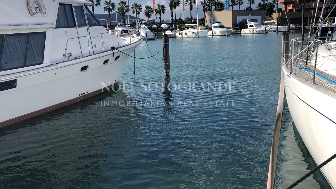 Sotogrande Marina, 15 Meter Liegeplatz zu verkaufen Ribera del Candil