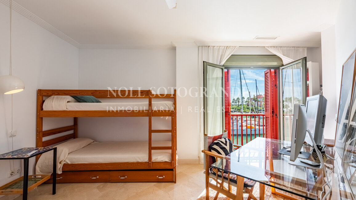 Isla Tortuga – Elegante Wohnung am Yachthafen zur Langzeitvermietung – Sotogrande