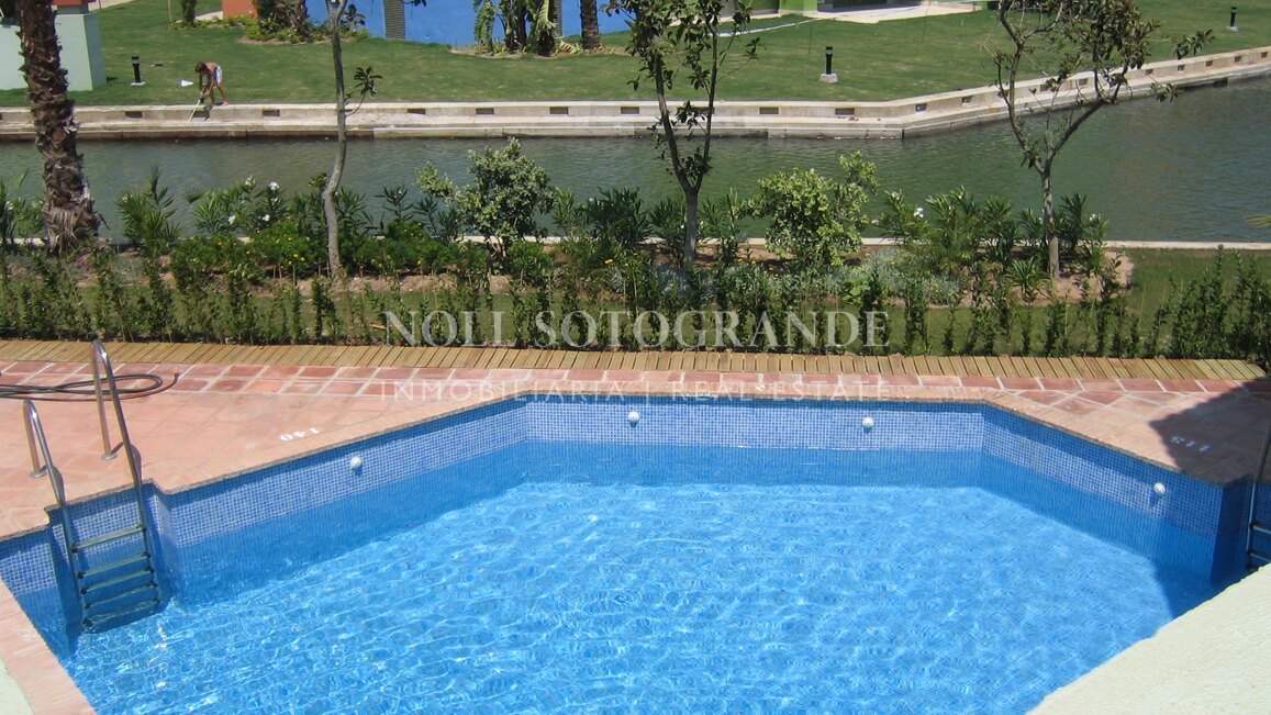 Isla Tortuga – Elegante Wohnung am Yachthafen zur Langzeitvermietung – Sotogrande