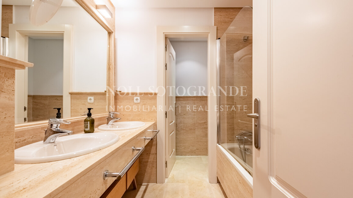 Isla Tortuga – Elegante Wohnung am Yachthafen zur Langzeitvermietung – Sotogrande