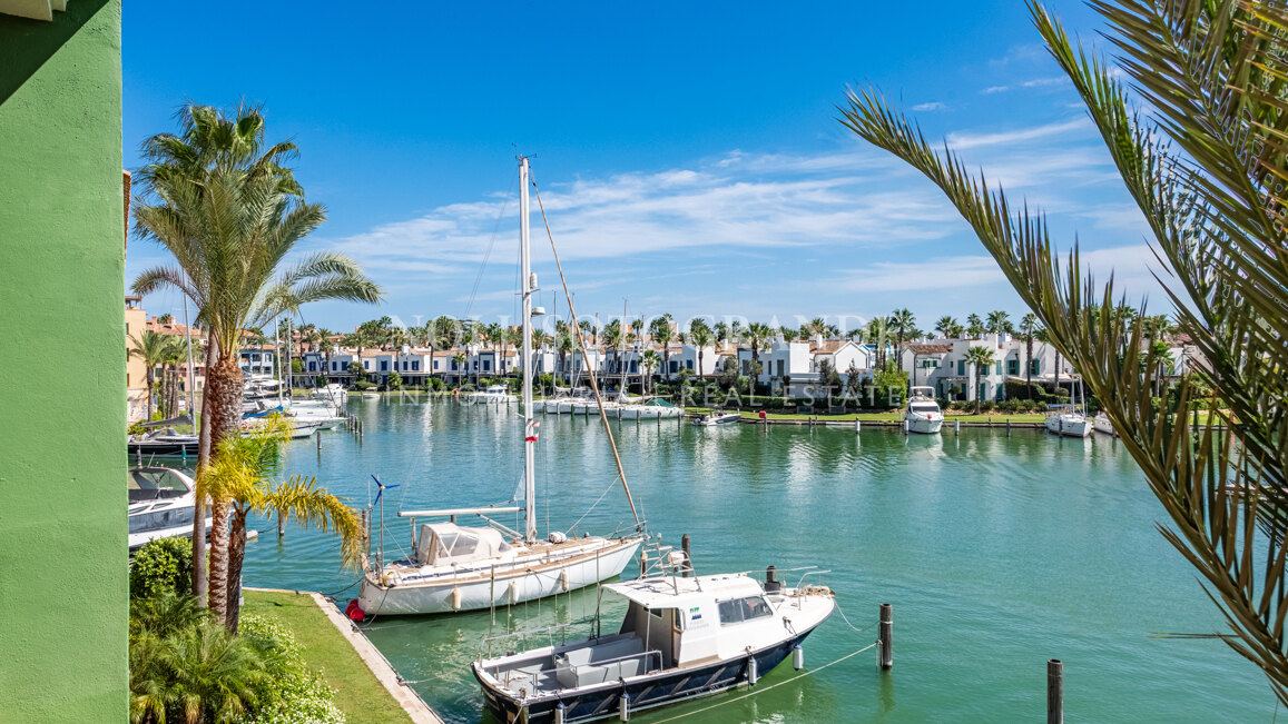 Isla Tortuga – Elegante Wohnung am Yachthafen zur Langzeitvermietung – Sotogrande