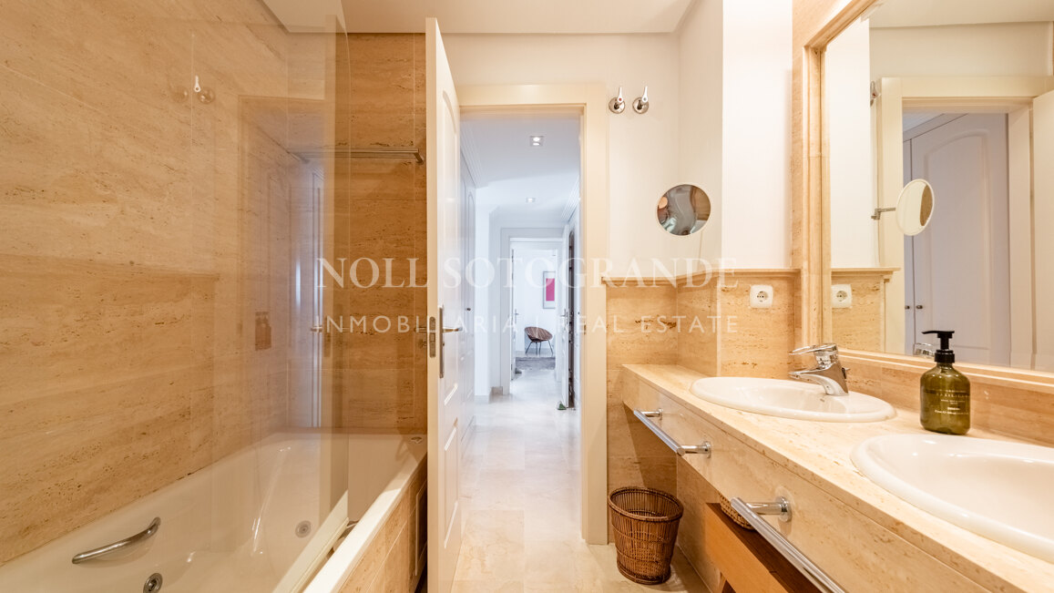 Isla Tortuga – Elegante Wohnung am Yachthafen zur Langzeitvermietung – Sotogrande