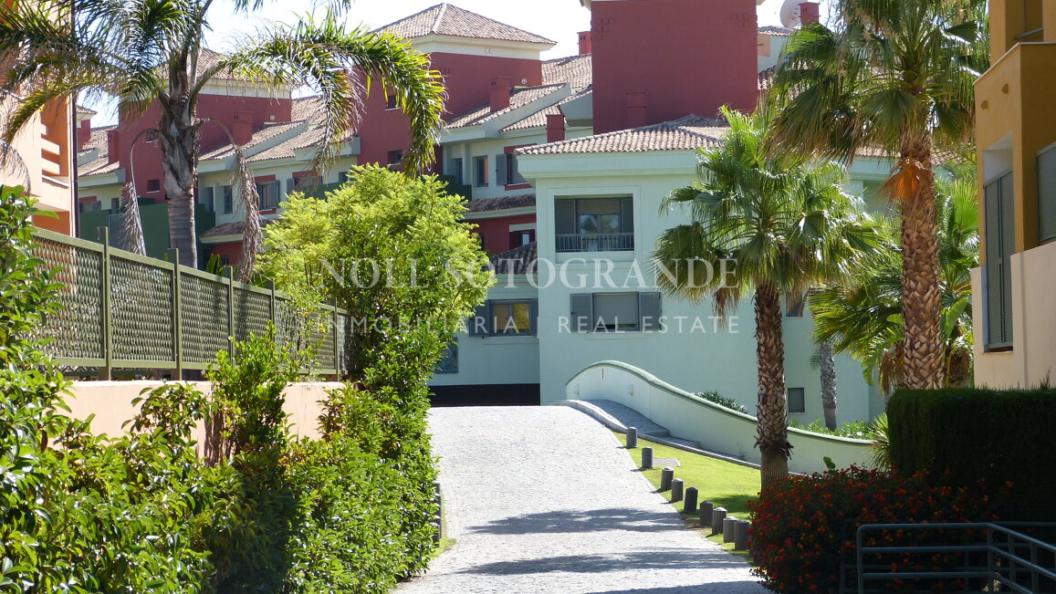 Isla Tortuga – Elegante Wohnung am Yachthafen zur Langzeitvermietung – Sotogrande