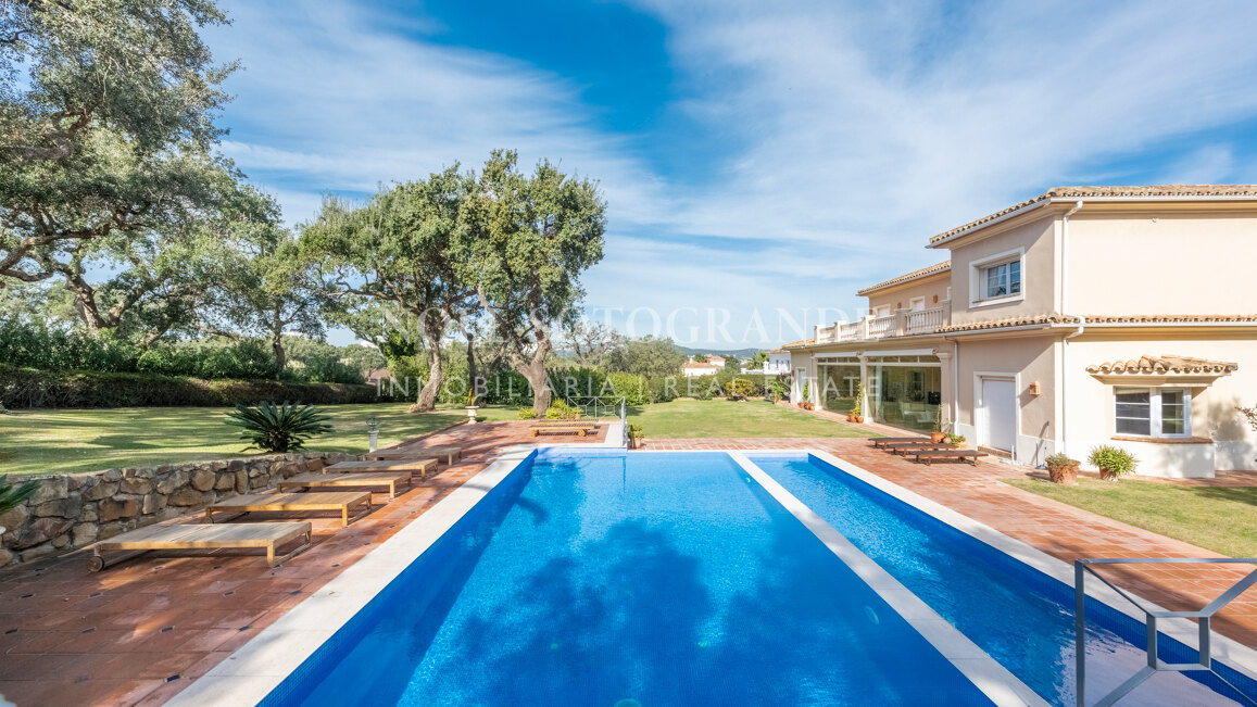 San Roque Club Golf Villa erste Linie Golf, Nähe Sotogrande.