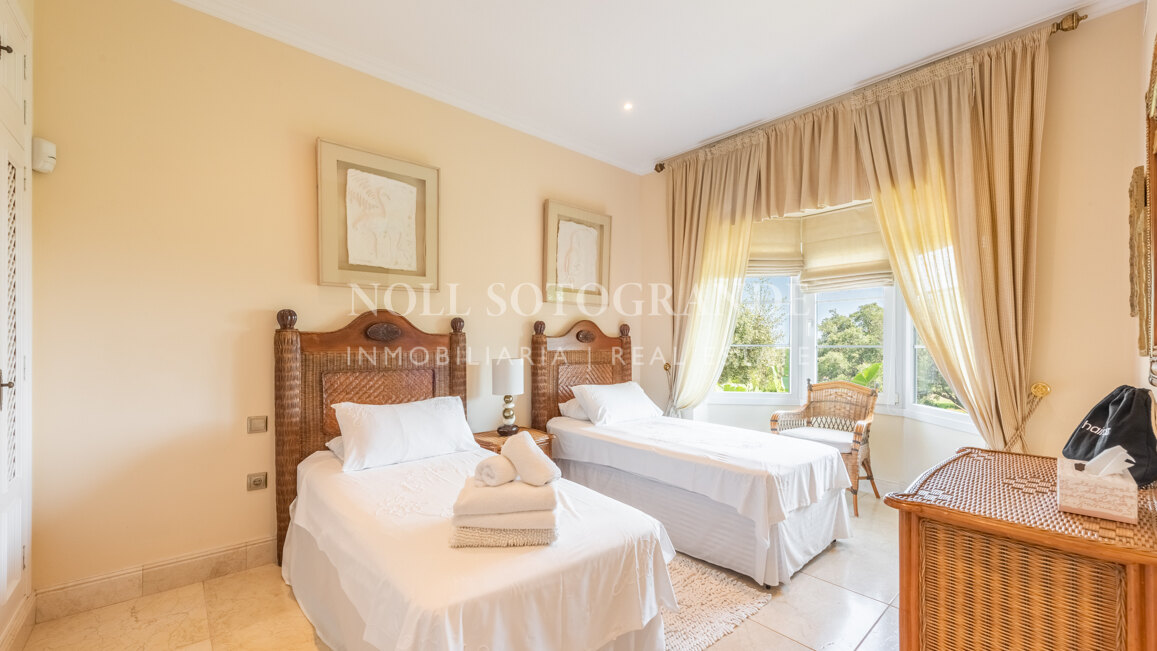 San Roque Club Golf Villa erste Linie Golf, Nähe Sotogrande.