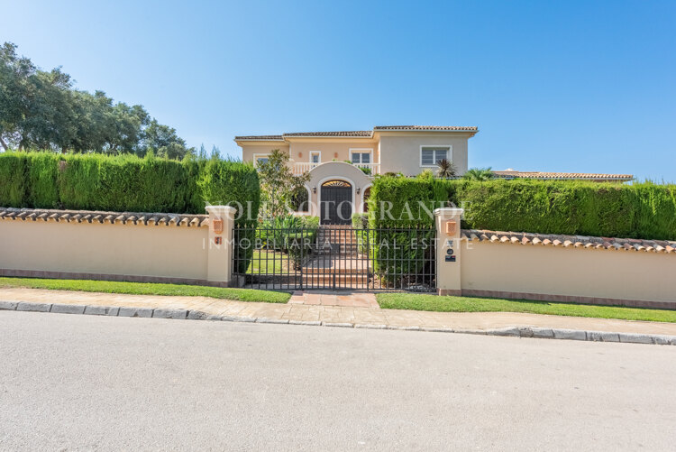 Villa for sale at San Roque Club Golf near Sotogrande
