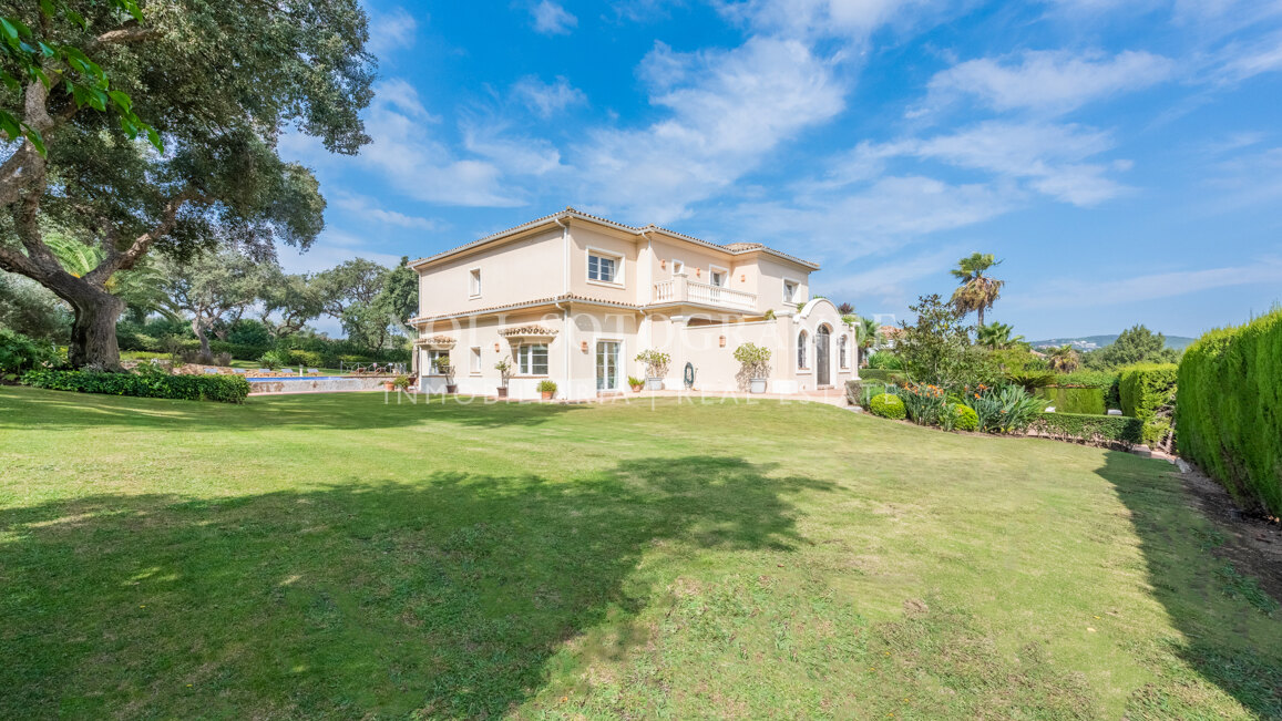 San Roque Club Golf Villa erste Linie Golf, Nähe Sotogrande.