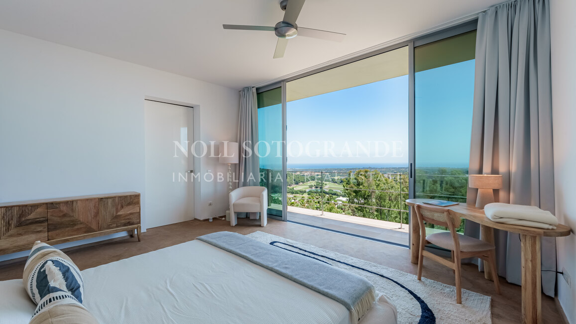 "Bond" Villa mit Meerblick La Reserva de Sotogrande