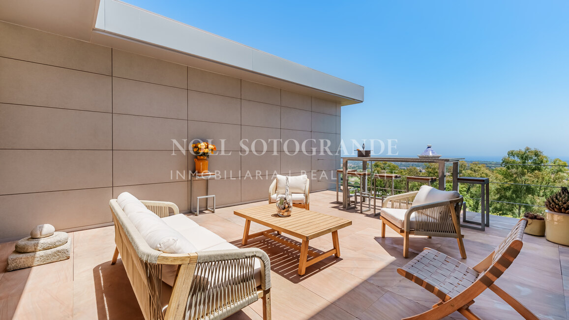 "Bond" Villa mit Meerblick La Reserva de Sotogrande