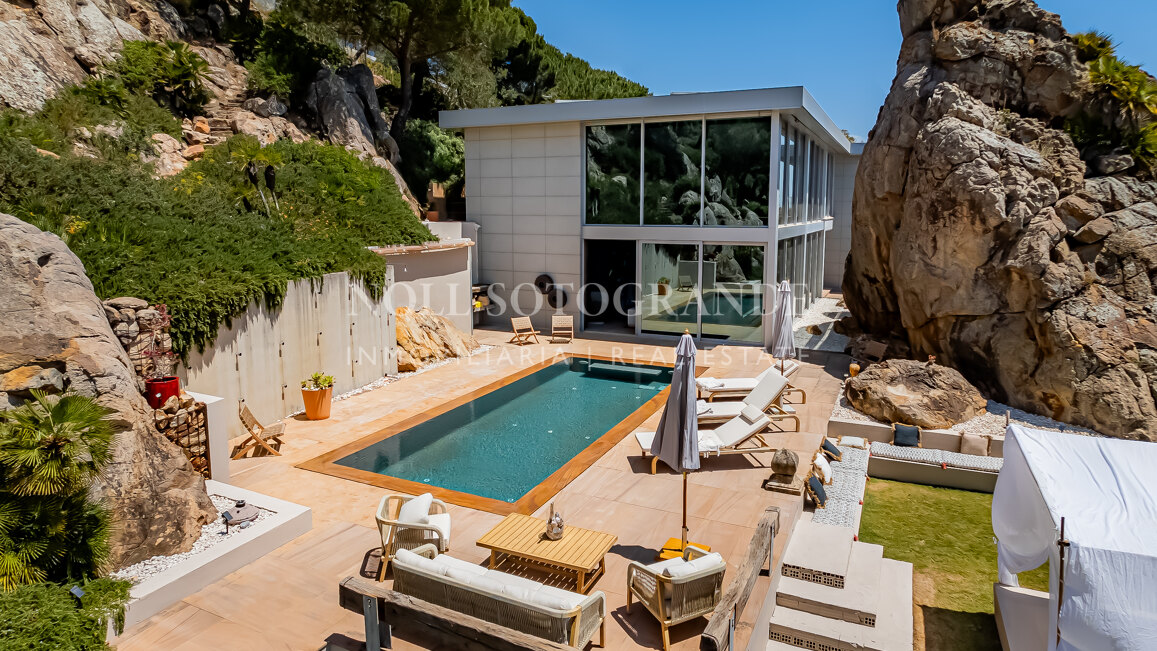 "Bond" Villa mit Meerblick La Reserva de Sotogrande