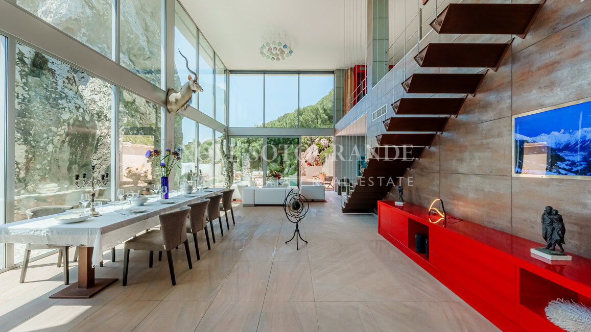 "Bond" Villa mit Meerblick La Reserva de Sotogrande