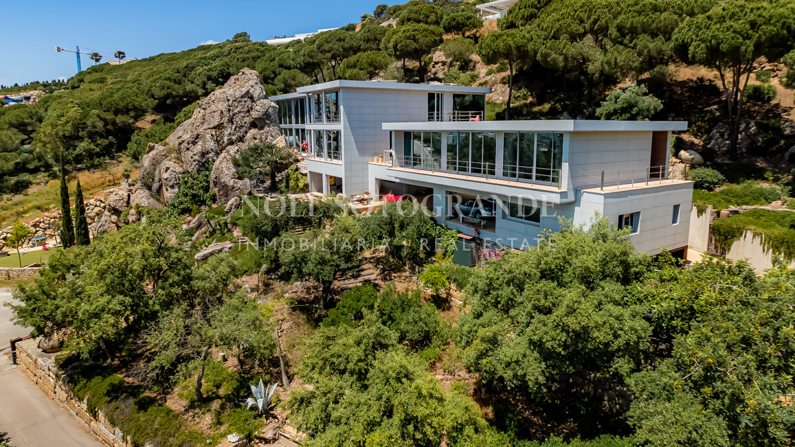 "Bond" Villa mit Meerblick La Reserva de Sotogrande
