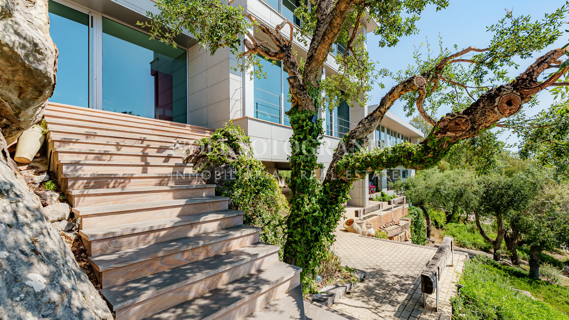 "Bond" Villa mit Meerblick La Reserva de Sotogrande