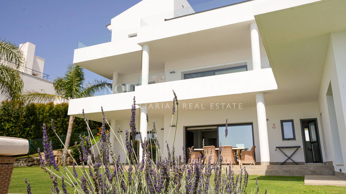 Villa mit traumhaftem Blick in Alcaidesa zu vermieten