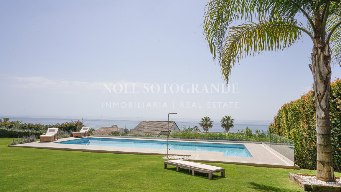 Villa mit traumhaftem Blick in Alcaidesa zu vermieten