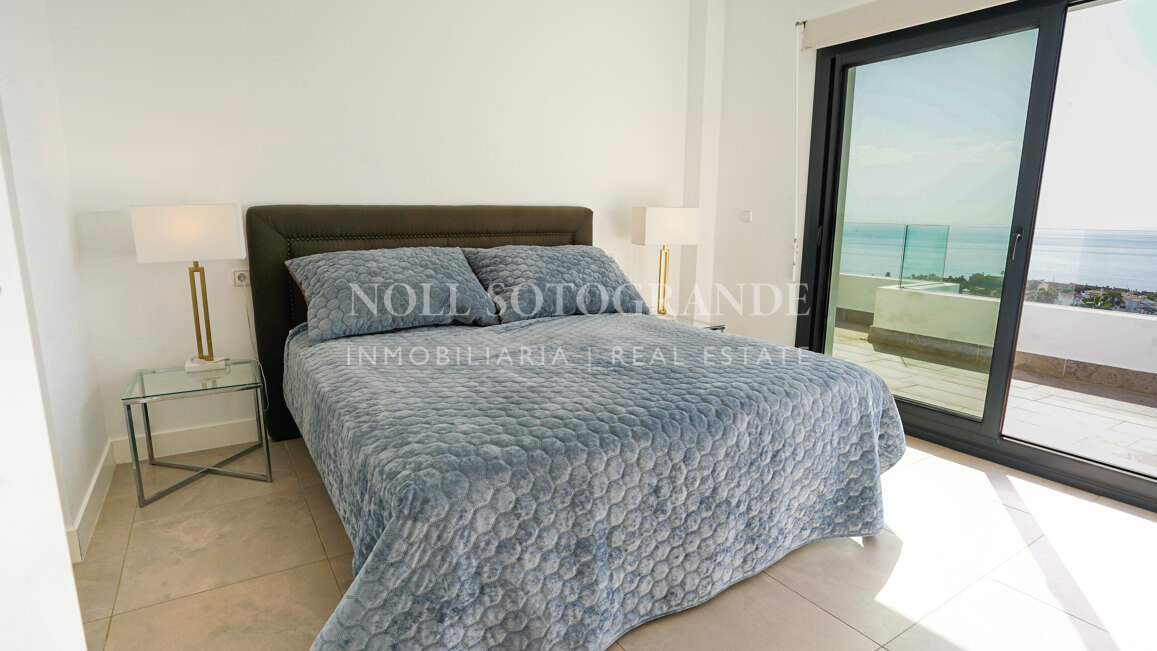 Villa mit traumhaftem Blick in Alcaidesa zu vermieten