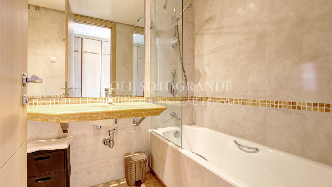 Exclusivo apartamento en la Marina de Sotogrande