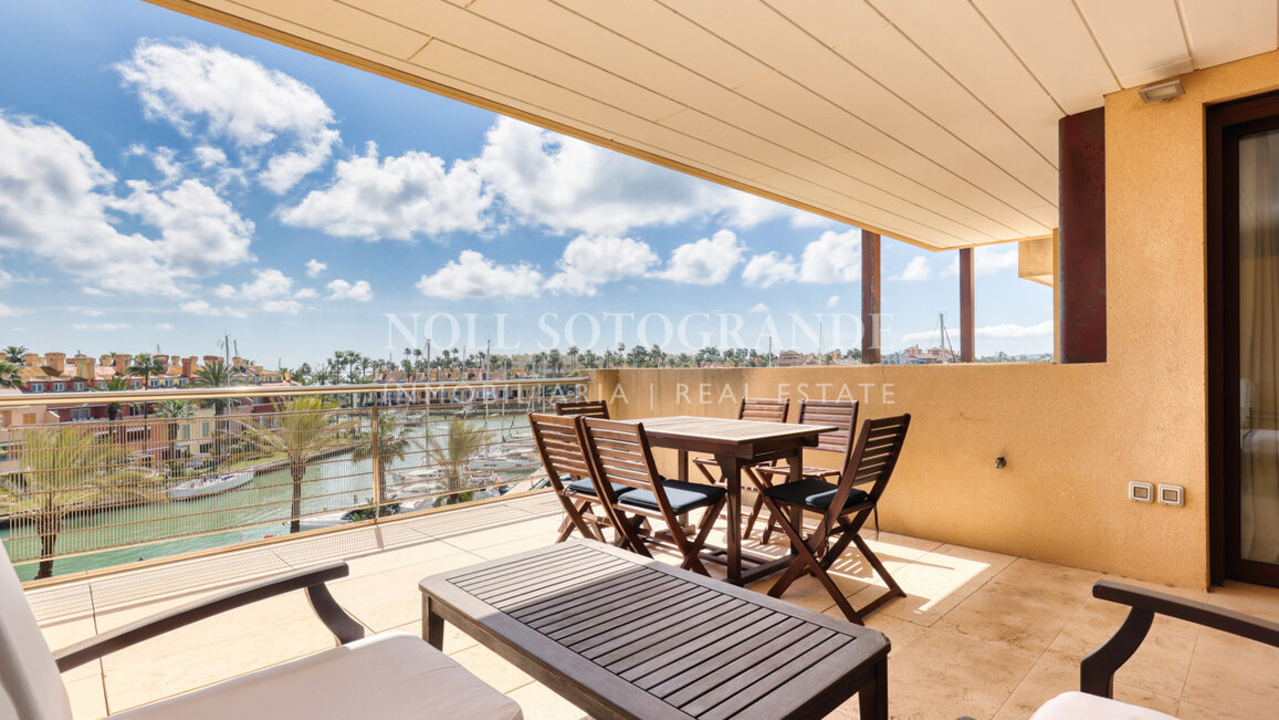 Exclusivo apartamento en la Marina de Sotogrande