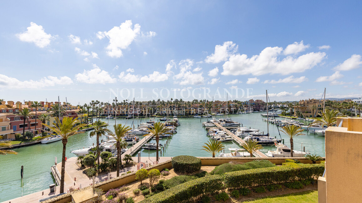 Exclusivo apartamento en la Marina de Sotogrande