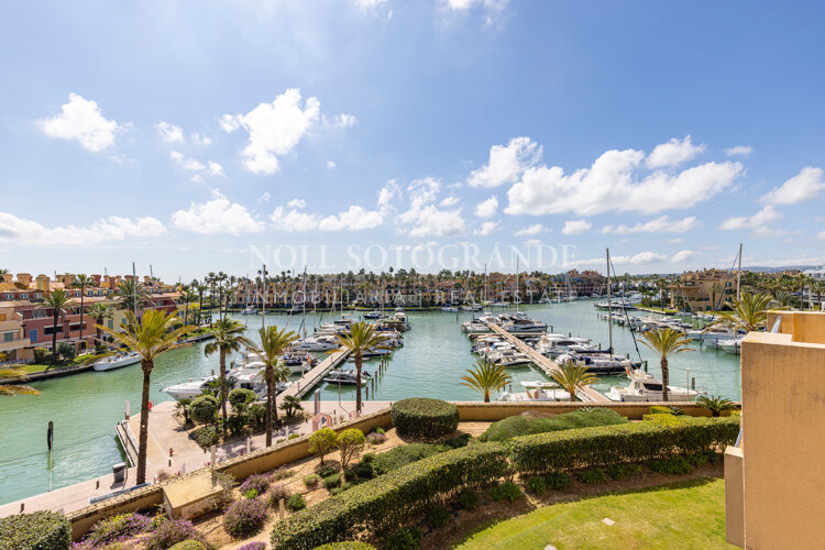Exclusivo apartamento en la Marina de Sotogrande