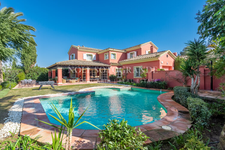 Charming villa in Sotogrande Costa