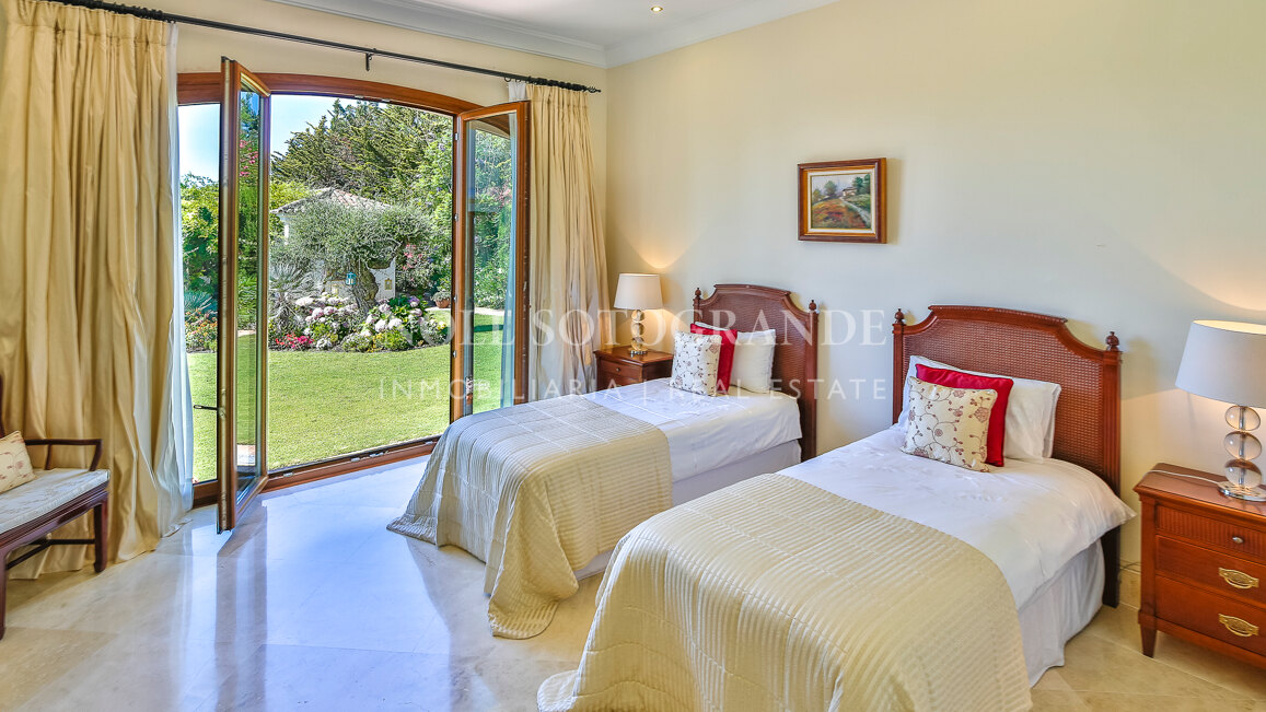Makellose Villa mit Meer-und Golfblick Sotogrande Alto