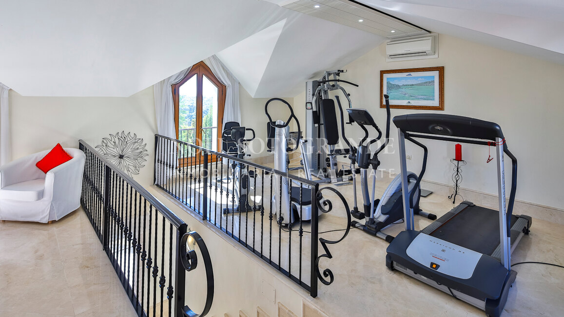 Makellose Villa mit Meer-und Golfblick Sotogrande Alto