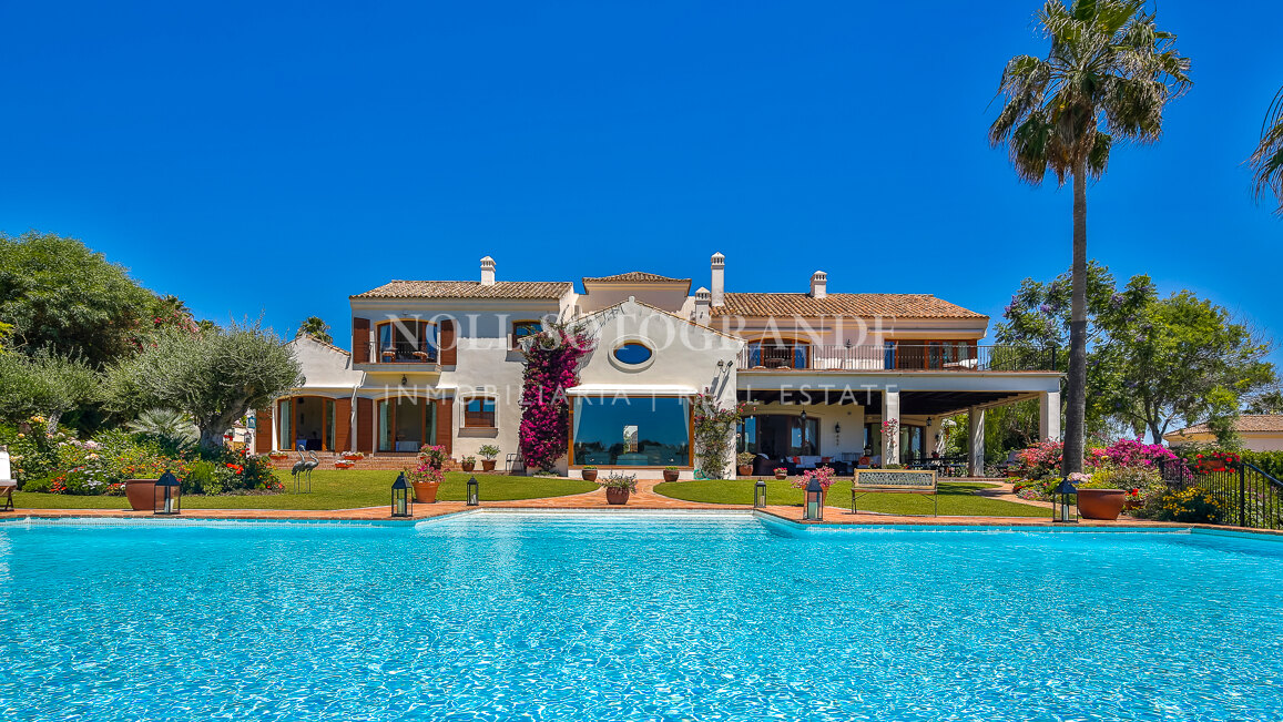 Makellose Villa mit Meer-und Golfblick Sotogrande Alto
