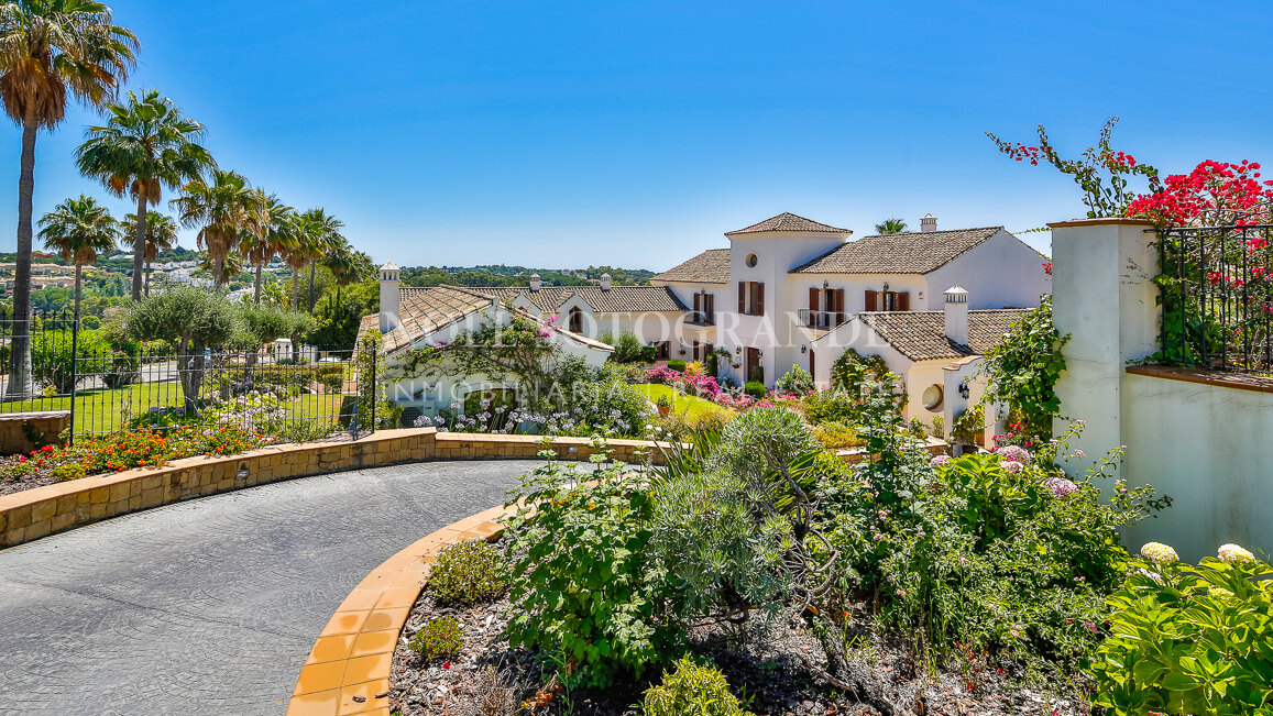 Makellose Villa mit Meer-und Golfblick Sotogrande Alto