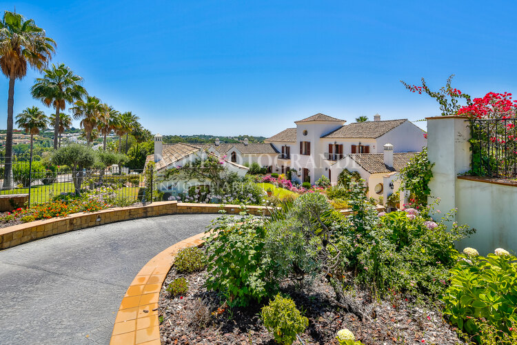 Makellose Villa mit Meer-und Golfblick Sotogrande Alto