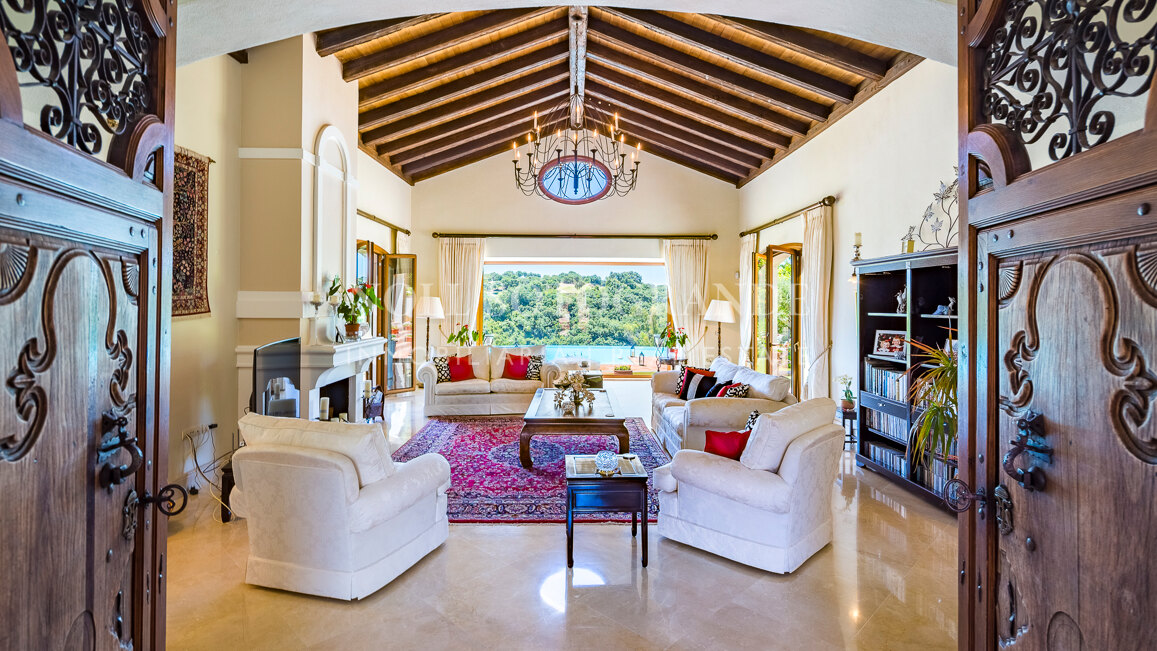 Makellose Villa mit Meer-und Golfblick Sotogrande Alto
