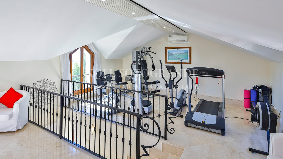 Makellose Villa mit Meer-und Golfblick Sotogrande Alto