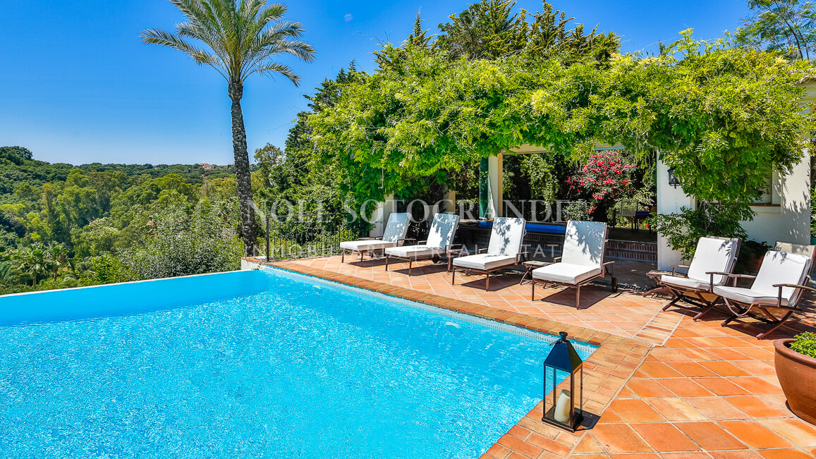 Makellose Villa mit Meer-und Golfblick Sotogrande Alto