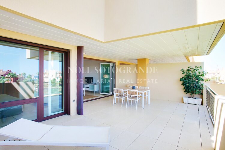Moderne Wohnung zu vermieten in Ribera del Marlin Sotogrande