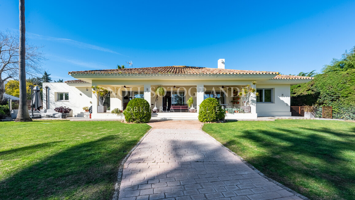 Villa moderna en alquiler en Sotogrande Costa