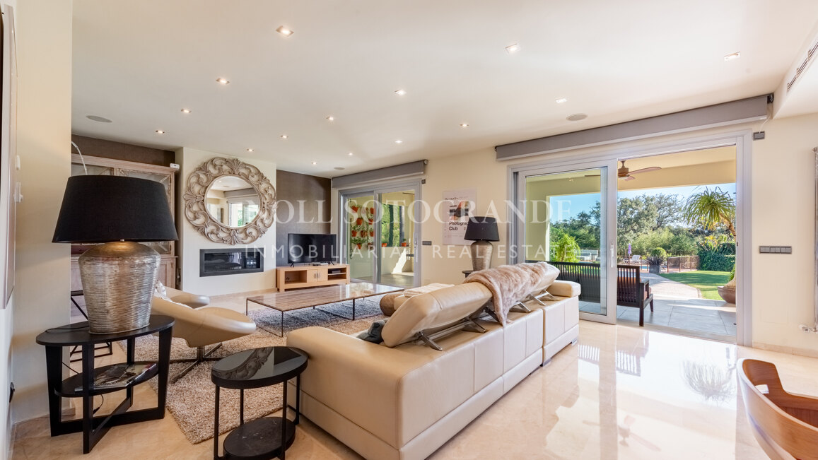 Villa moderna en alquiler en Sotogrande Costa