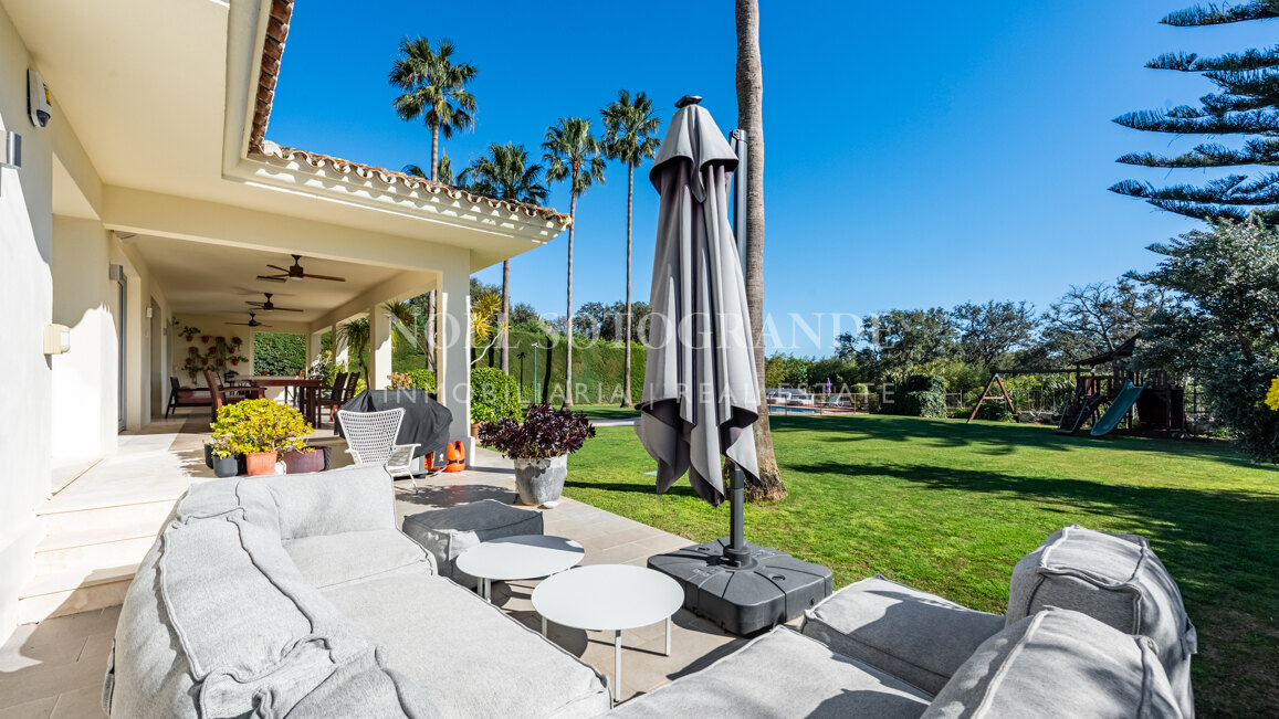 Villa moderna en alquiler en Sotogrande Costa