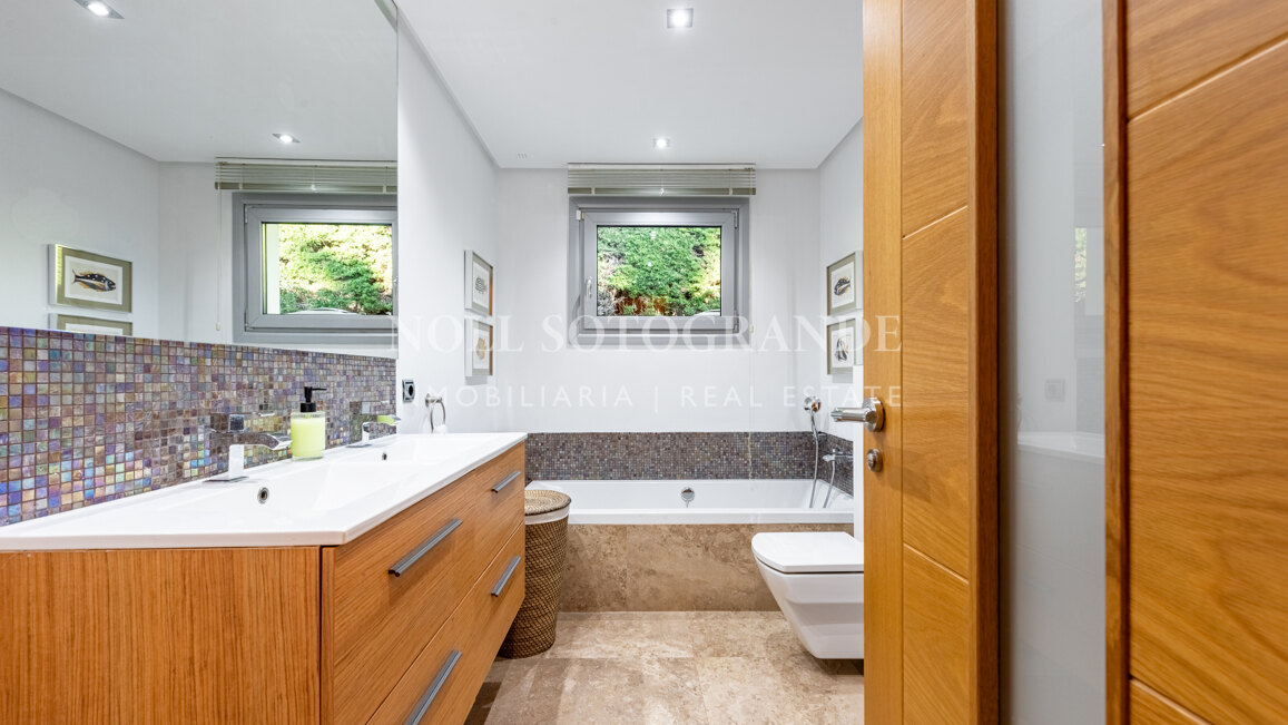 Villa moderna en alquiler en Sotogrande Costa