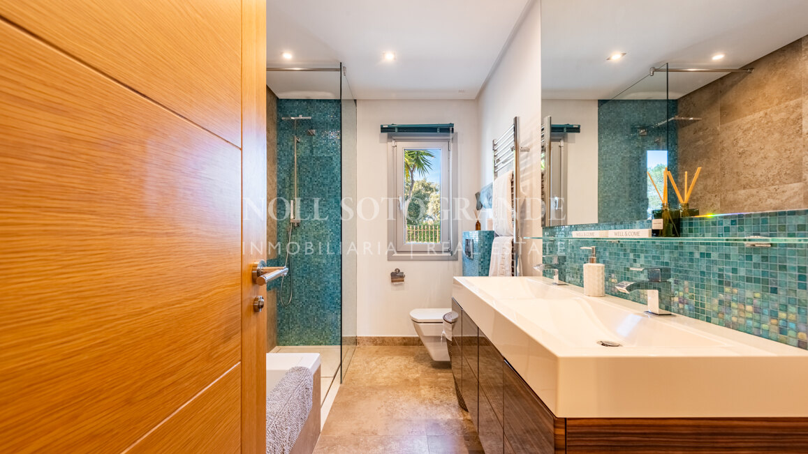 Villa moderna en alquiler en Sotogrande Costa