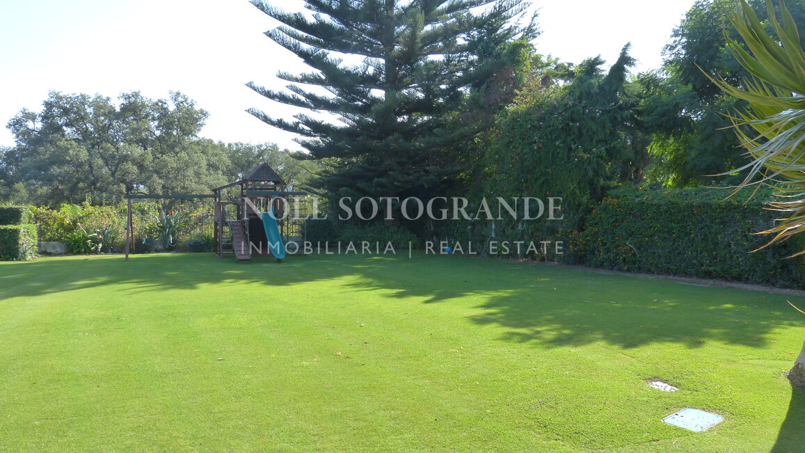 Moderne Villa zur Vermietung in Sotogrande Costa