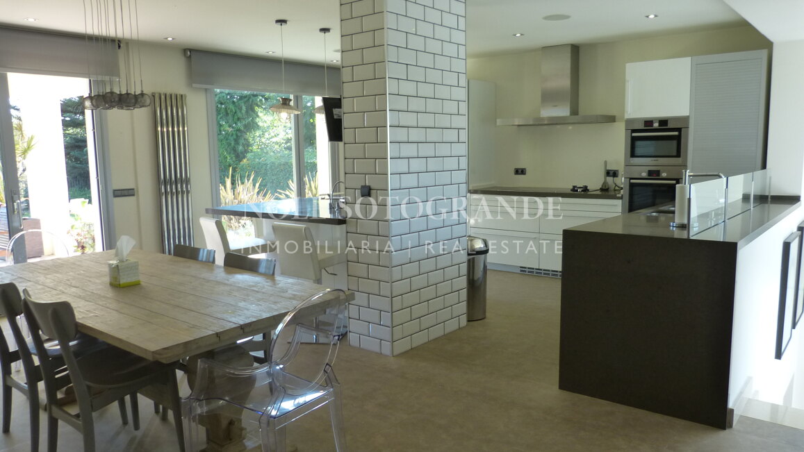 Moderne Villa zur Vermietung in Sotogrande Costa