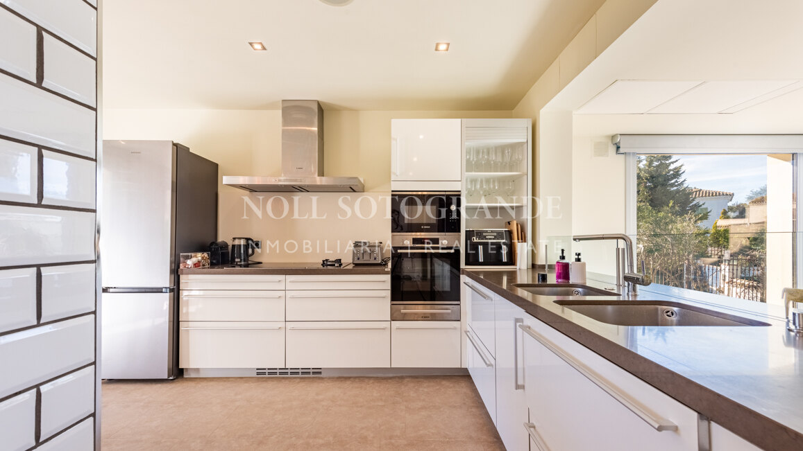 Villa moderna en alquiler en Sotogrande Costa