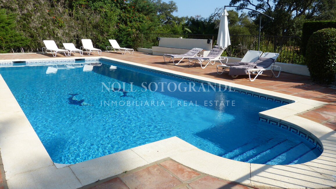 Moderne Villa zur Vermietung in Sotogrande Costa