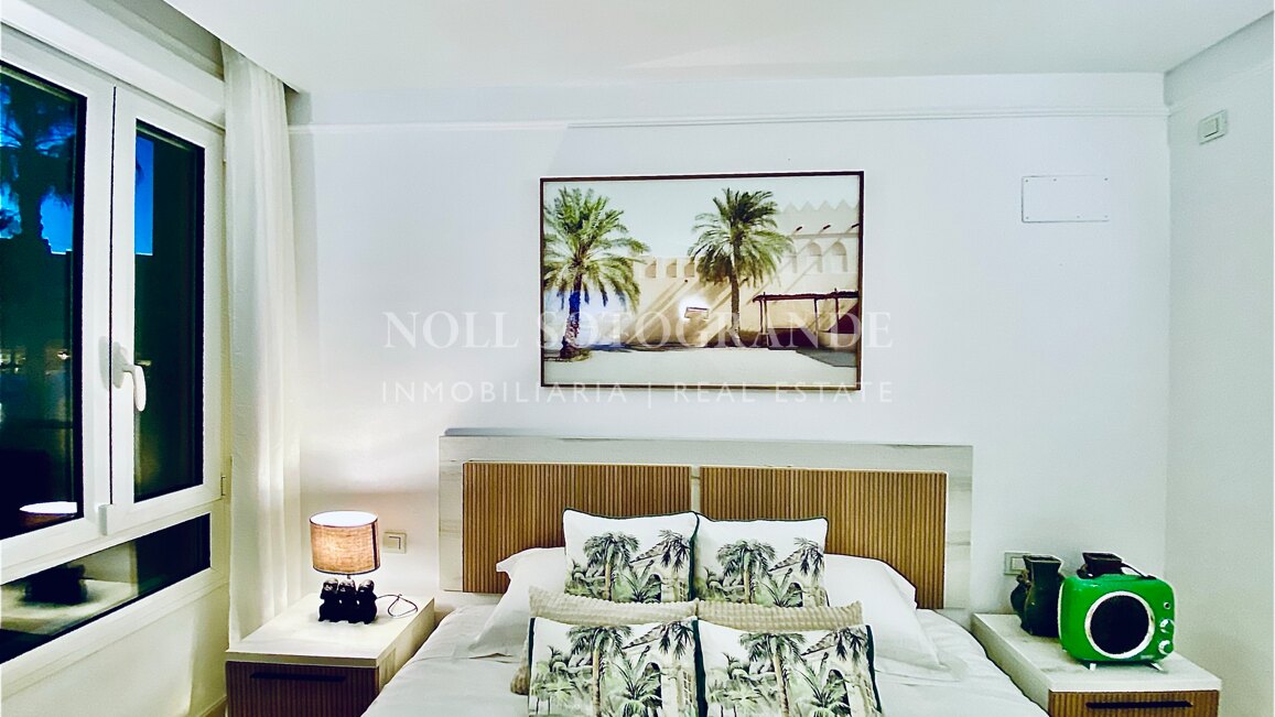 Erdgeschoss-Wohnung in der Marina von Sotogrande mit Garten und Pool