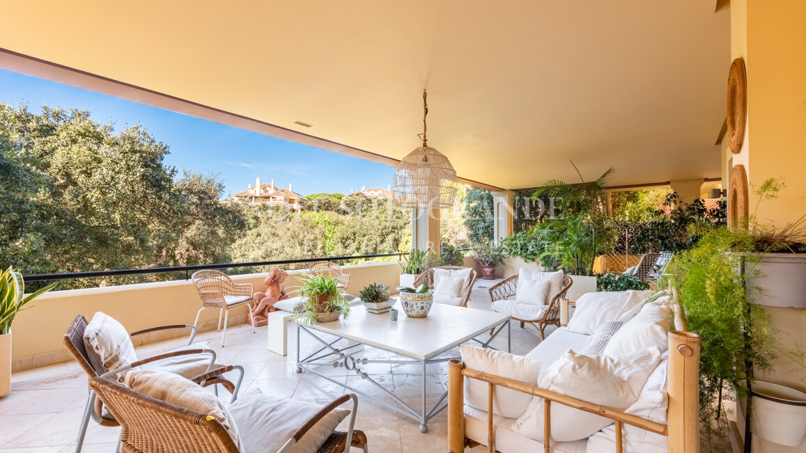 Vier-Zimmer-Wohnung im Erdgeschoss zum Verkauf in Valgrande, Sotogrande